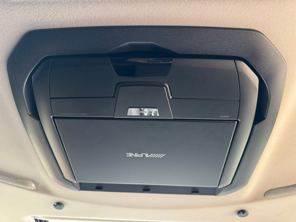 Toyota Vellfire 3.5 V6 Vellfire Executive Black #75