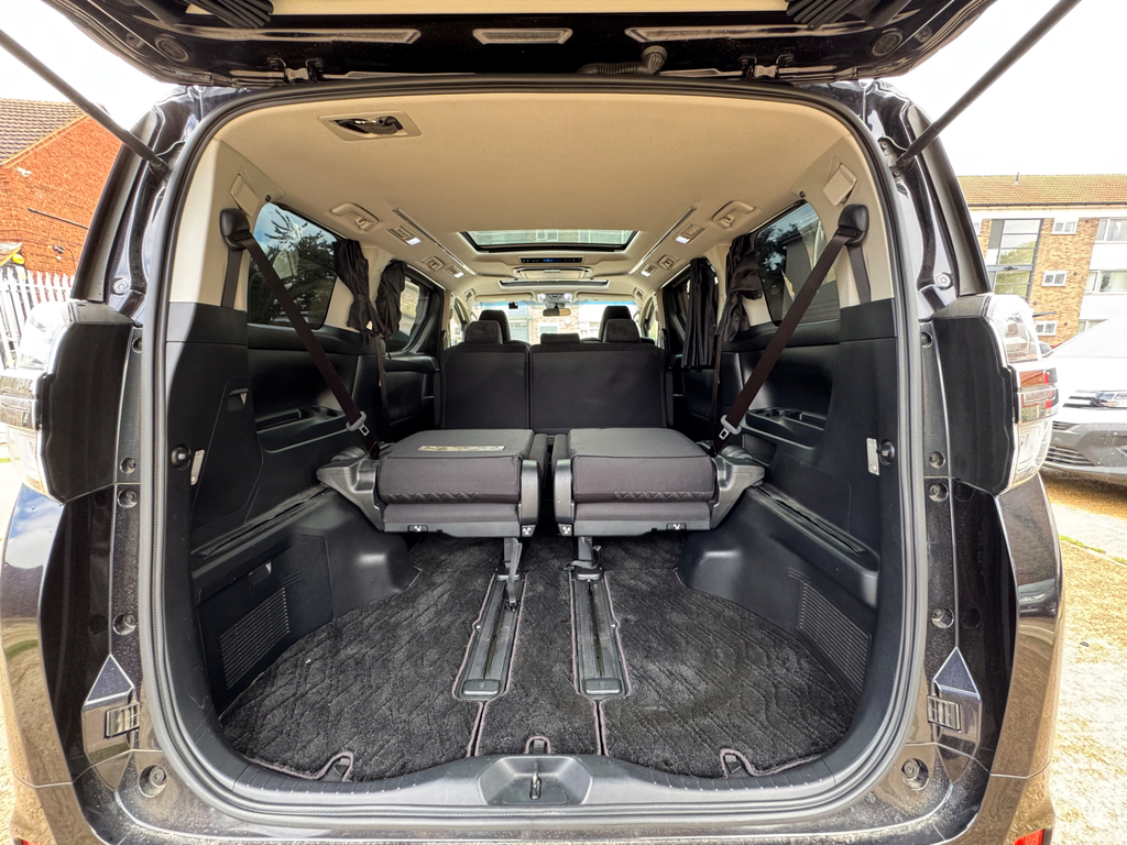 Toyota Vellfire 3.5 V6 Vellfire Executive Black #42