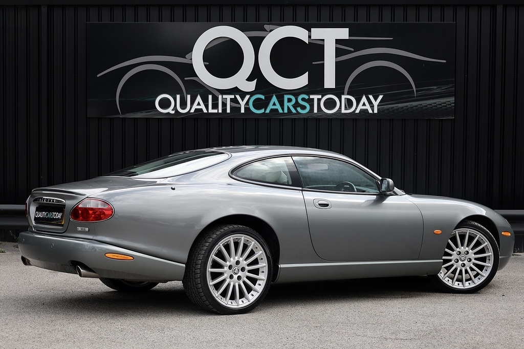 Jaguar XK8 4.2L Null Green #12