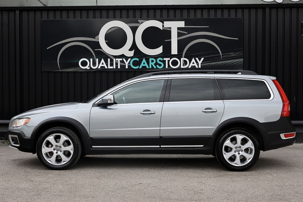 Volvo XC70 Xc70 D5 Se Premium Silver #2