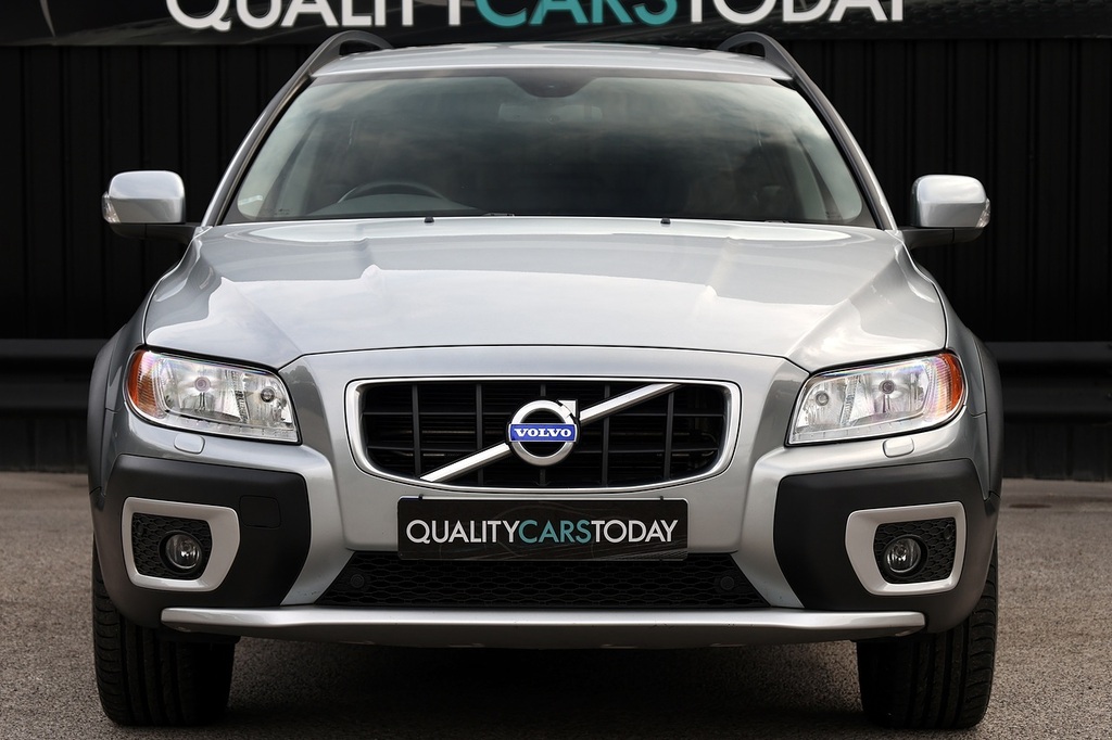 Volvo XC70 Xc70 D5 Se Premium Silver #4