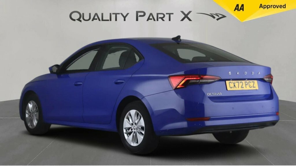 Skoda Octavia Hatchback CX72PCZ Blue #5