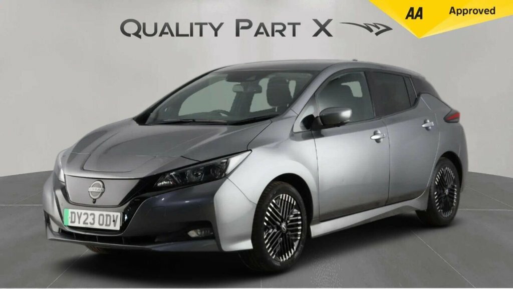 Nissan Leaf Hatchback Grey #4