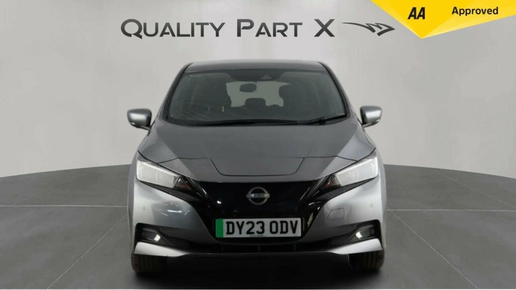 Nissan Leaf Hatchback Grey #3