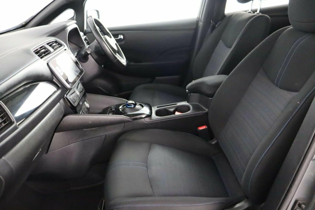 Nissan Leaf 39Kwh Acenta Hatchback 150 Ps Red #13