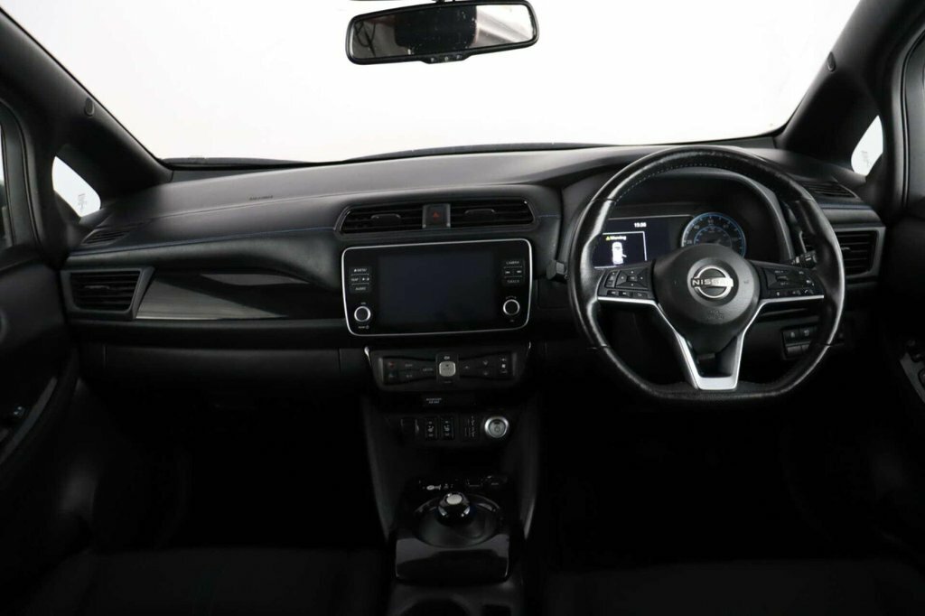 Nissan Leaf Hatchback Grey #2