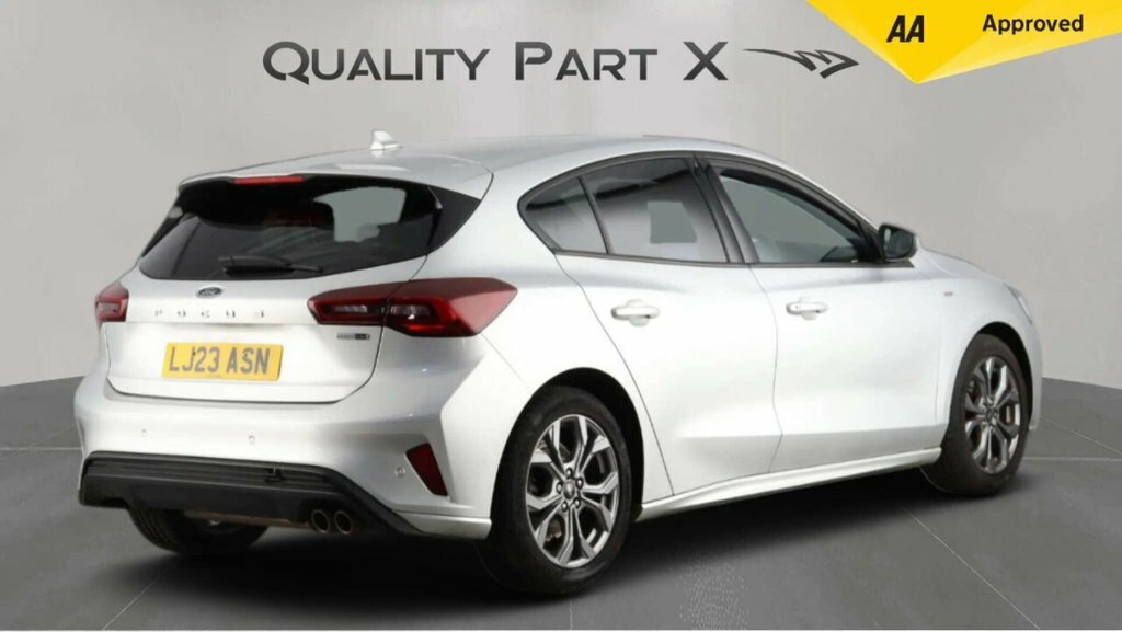 Ford Focus Hatchback LJ23ASN Silver #6
