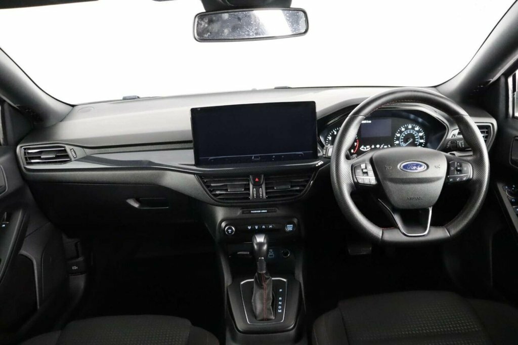 Ford Focus Hatchback LJ23ASN Silver #2