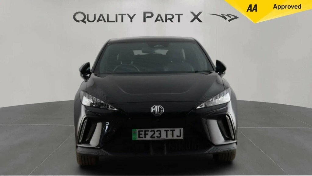 MG MG4 Hatchback Black #3