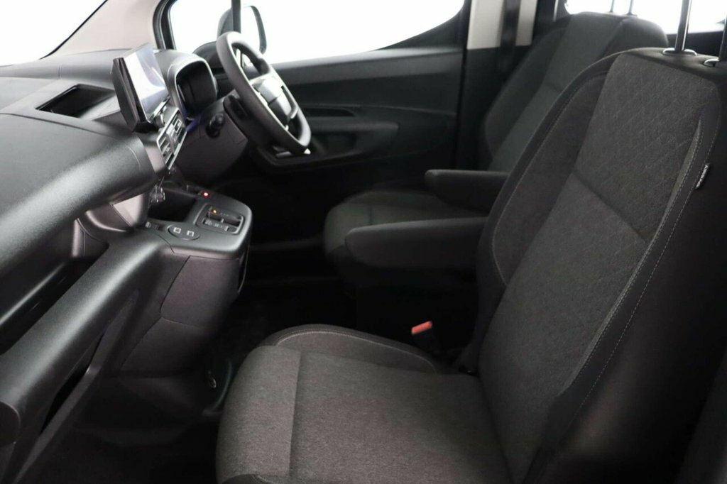 Vauxhall Combo-e Life Pro White #13