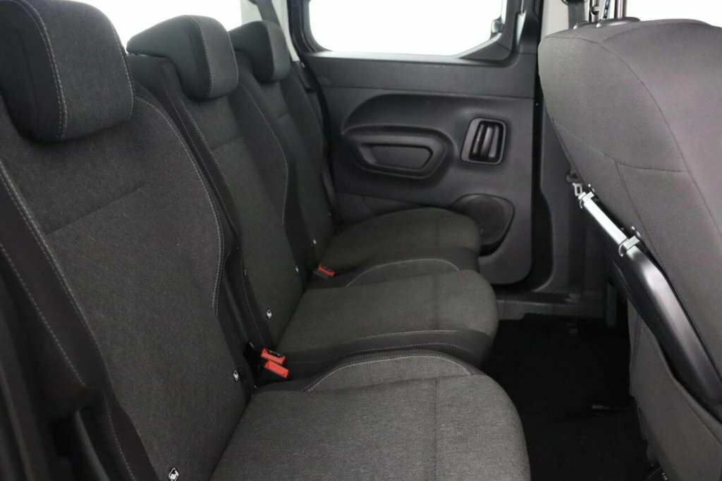 Vauxhall Combo-e Life Pro White #17