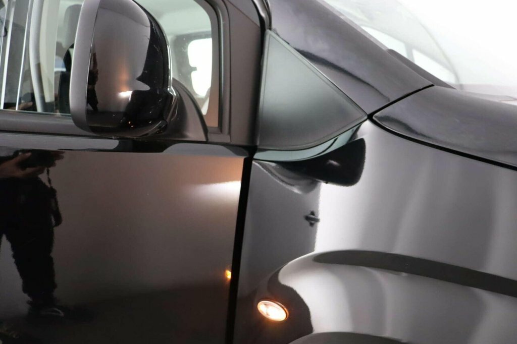 Vauxhall Combo-e Life Pro White #19
