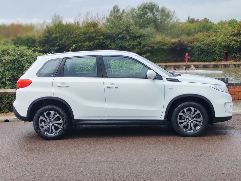 Suzuki Grand Vitara 1.6 Sz4 Suv White #2