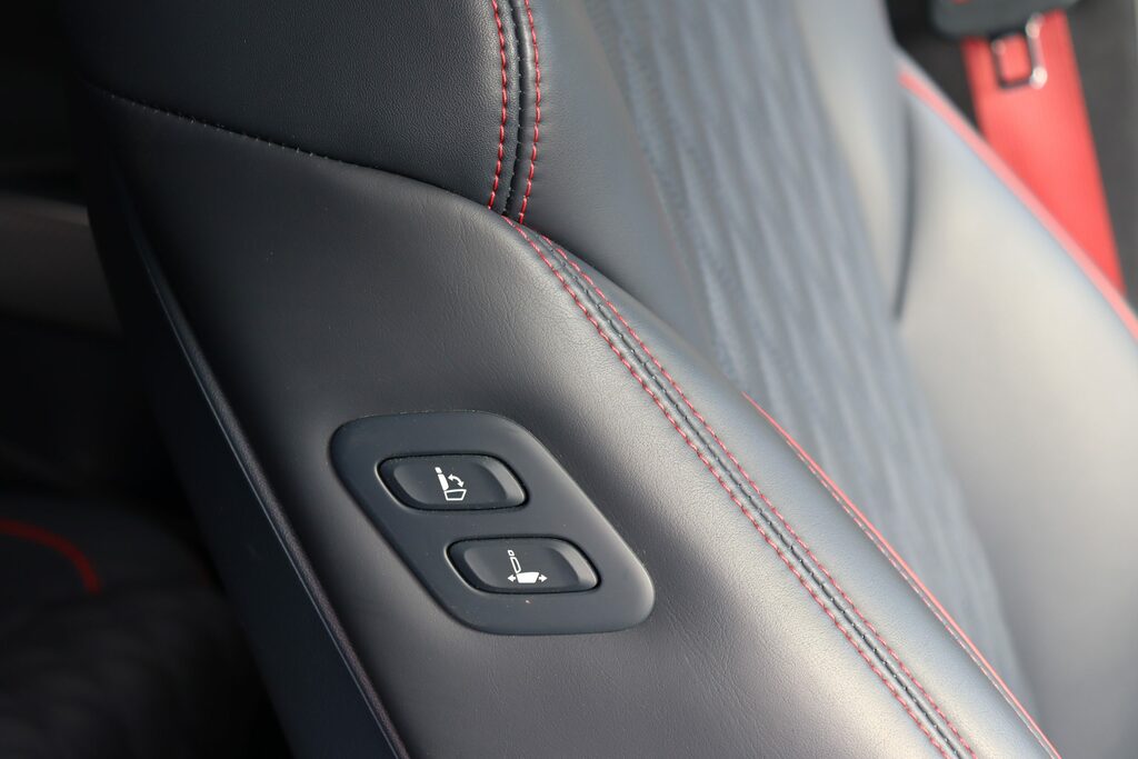 Genesis GV70 Premium Black #23