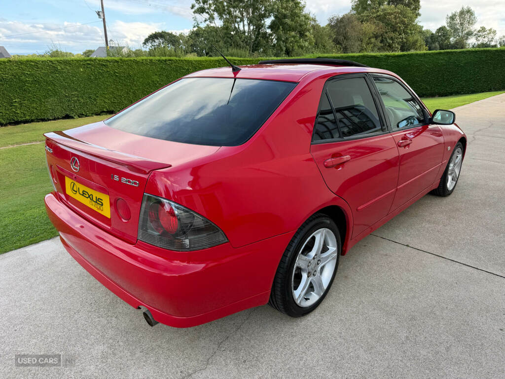 Lexus IS 2.0 200 Se Silver #2