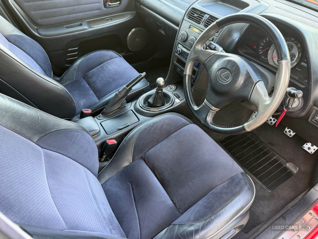 Lexus IS 2.0 200 Se Silver #10