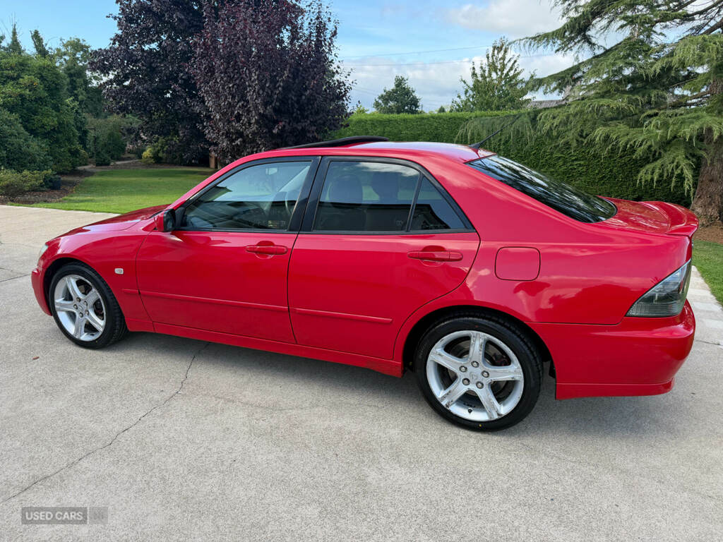Lexus IS 2.0 200 Se Silver #24