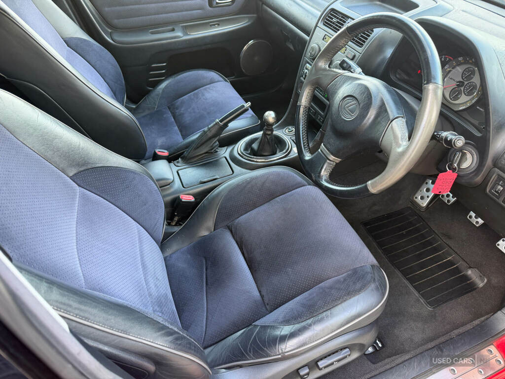 Lexus IS 2.0 200 Se Silver #11
