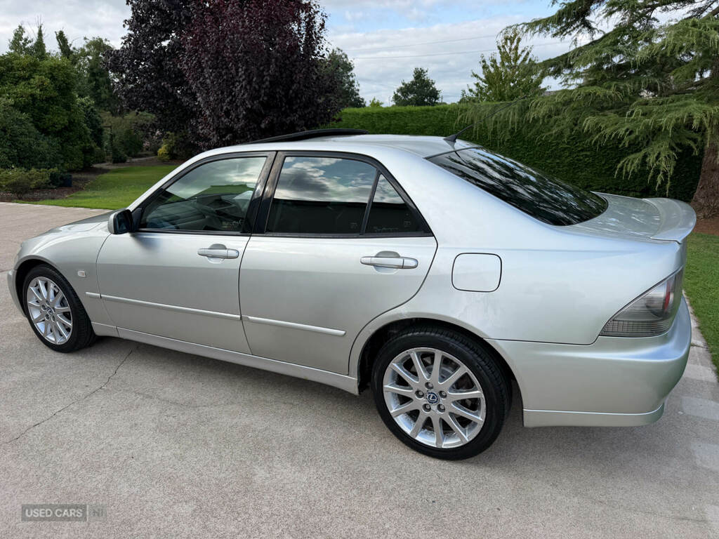 Lexus IS 2.5 Se Silver #26