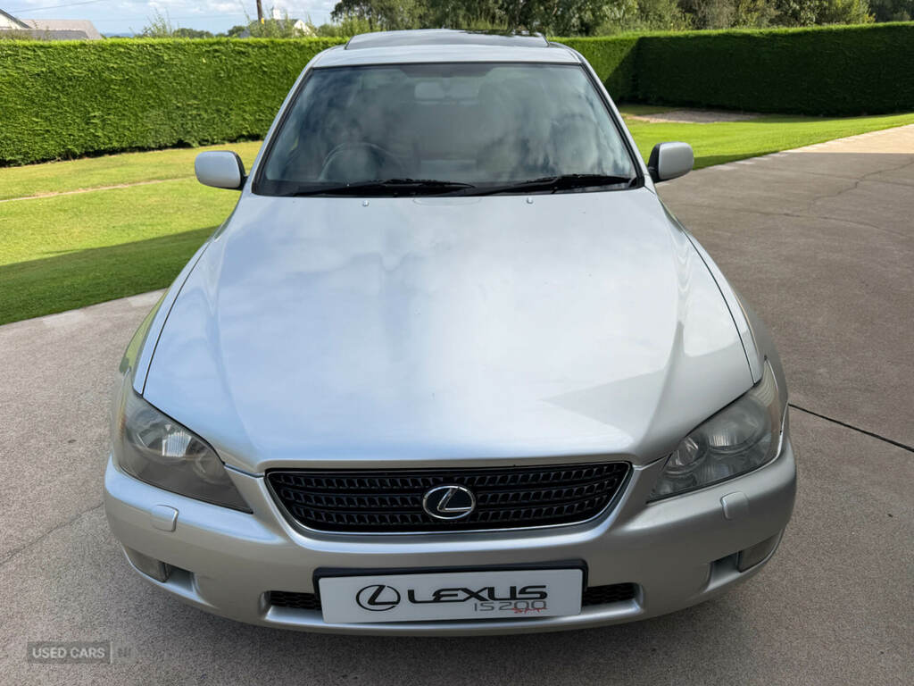 Lexus IS 2.5 Se Silver #8