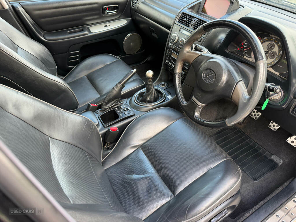 Lexus IS 2.5 Se Silver #13