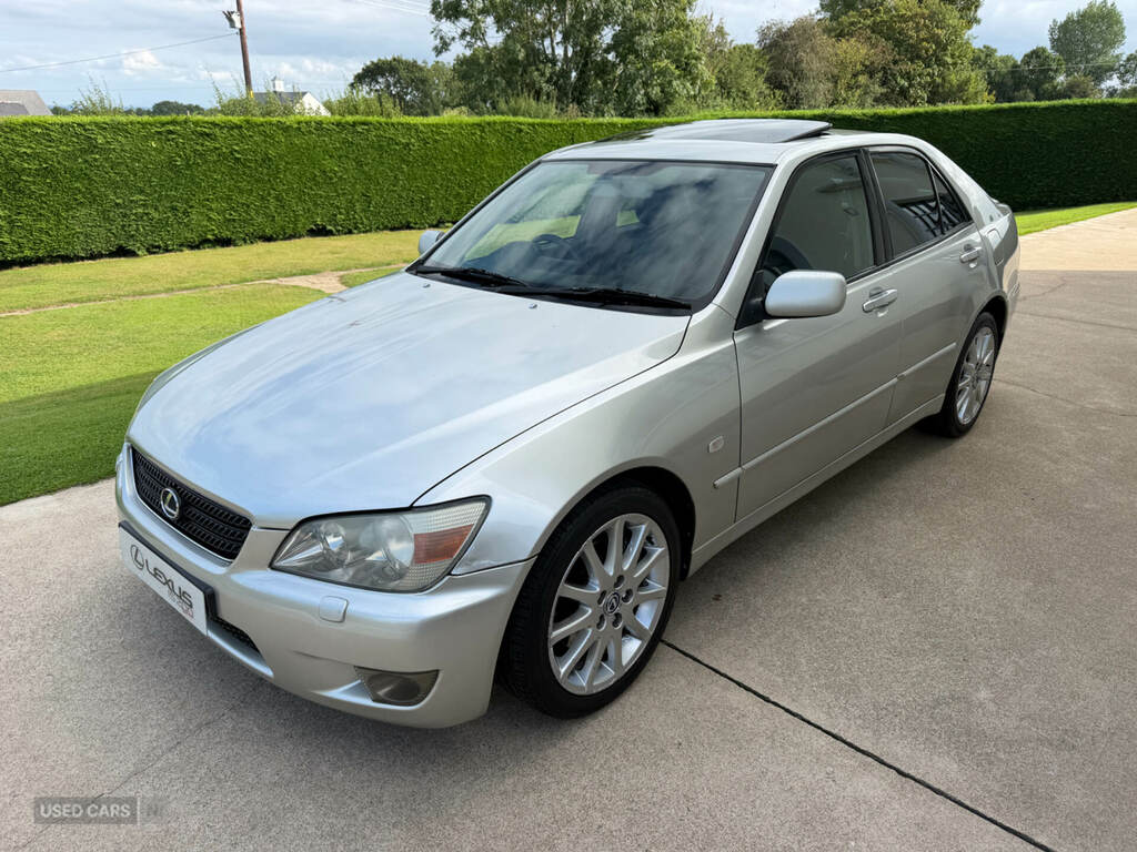 Lexus IS 2.5 Se Silver #7