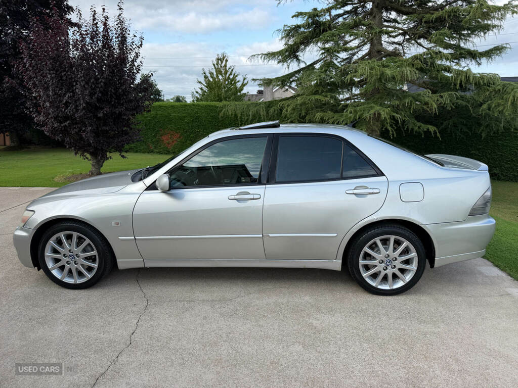 Lexus IS 2.5 Se Silver #25