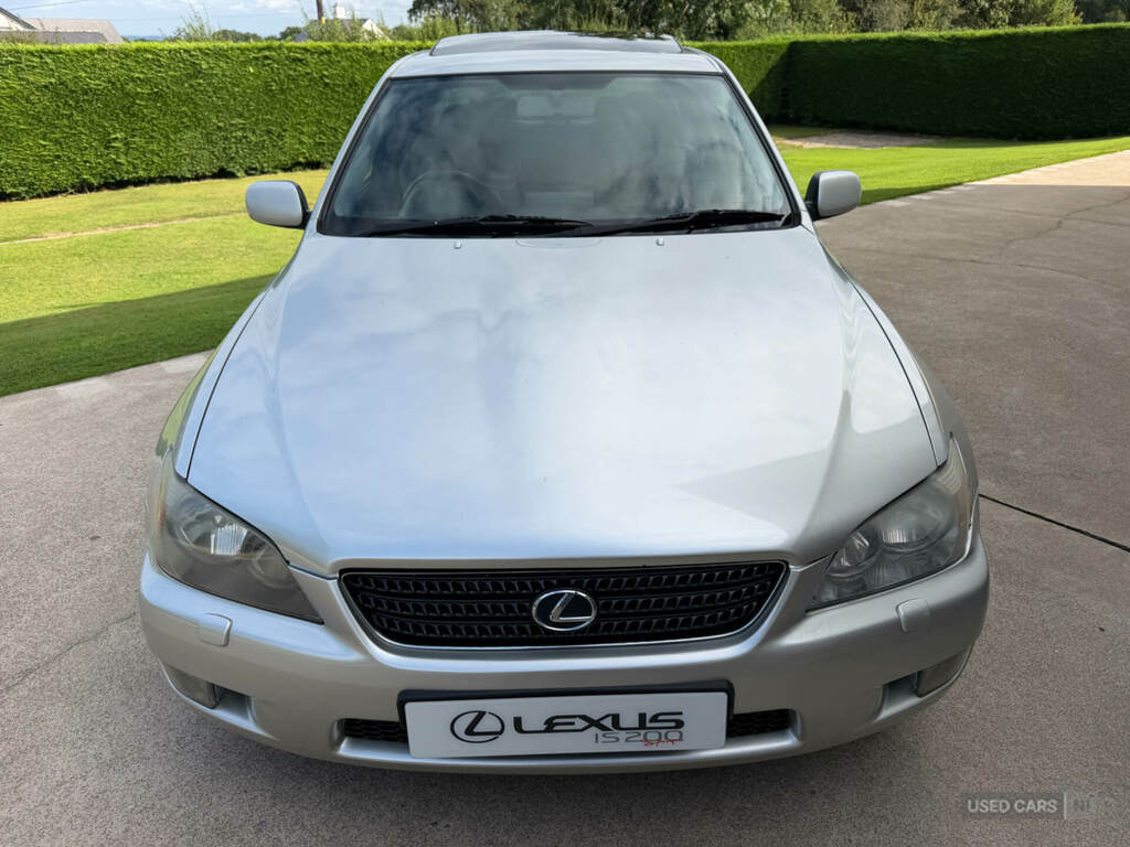 Lexus IS 200 2.0 Sport Silver #3