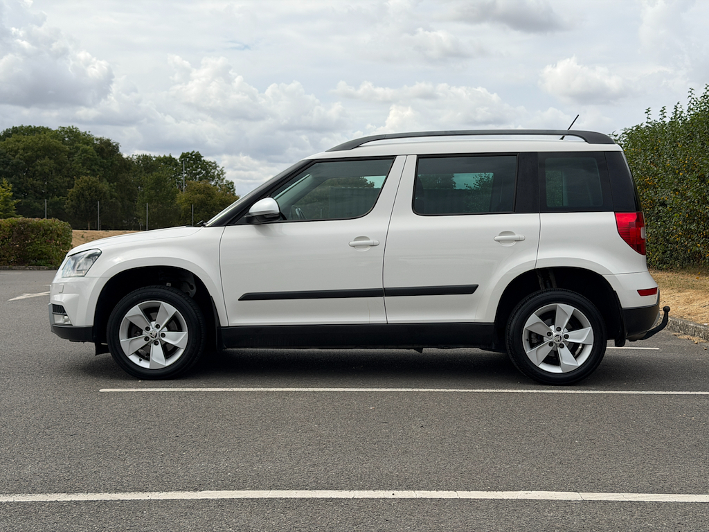 Skoda Yeti 1.6 Tdi Greenline II Se Outdoor White #4