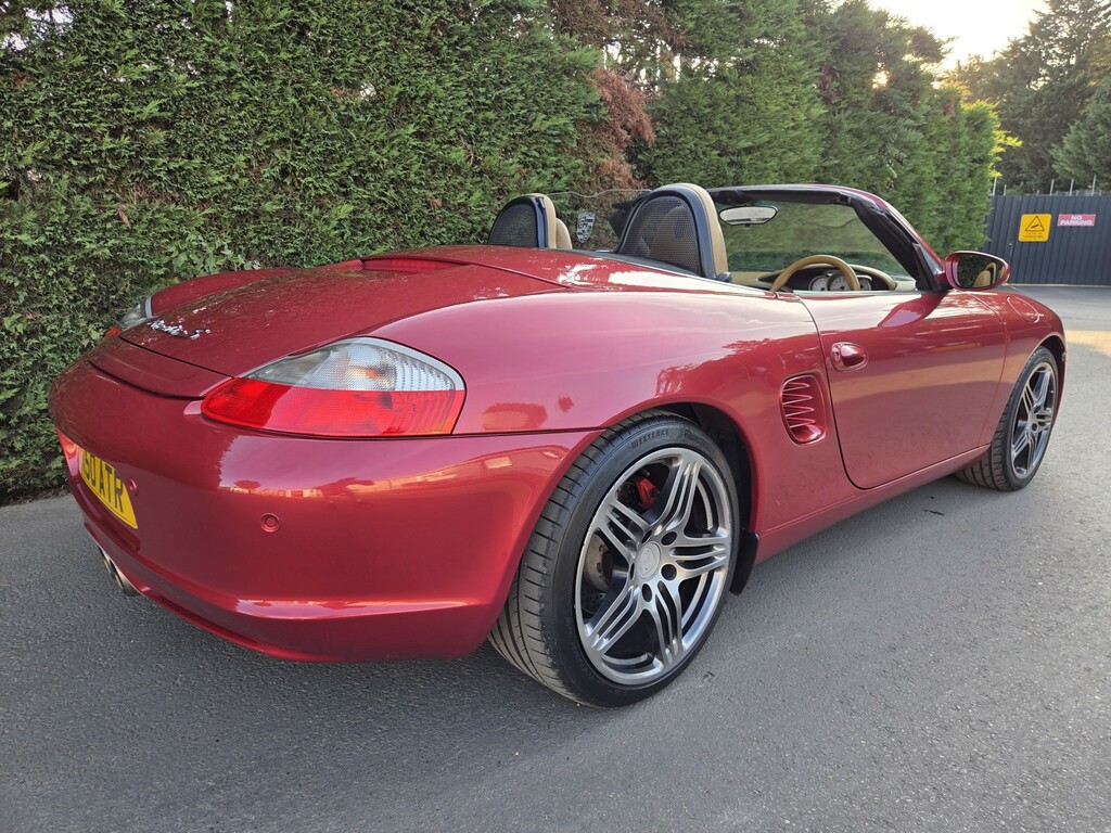 Porsche Boxster Spyder Silver #7