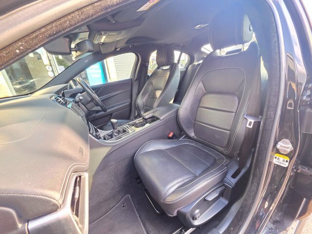 Jaguar XE 2017 2.0D R-sport Saloon Euro 6 Black #4