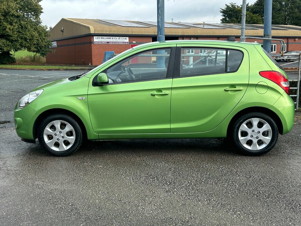 Hyundai I20 Comfort Red #5
