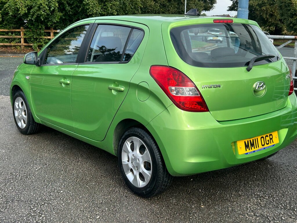 Hyundai I20 Comfort Red #2