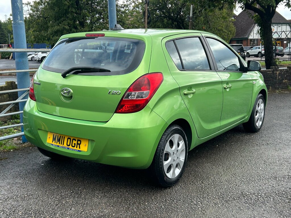 Hyundai I20 Comfort Red #3