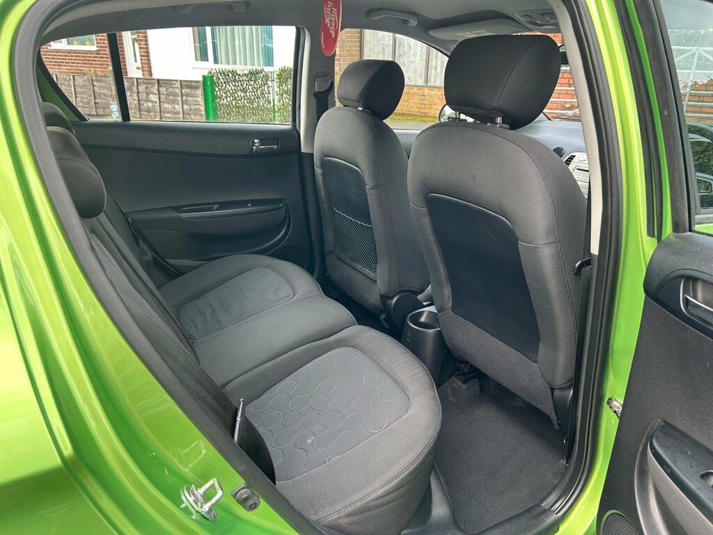 Hyundai I20 Comfort Red #12