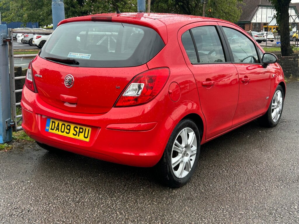 Vauxhall Corsa 1.4I 16V Design Hatchback A Red #2