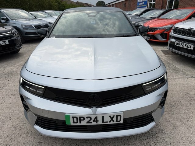 Vauxhall Astra 2024 54Kwh Gs Hatchback 156 Ps Silver #3