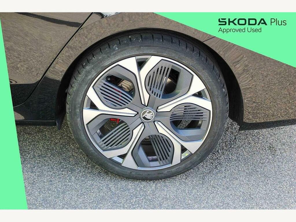Skoda Octavia 2025 2.0 Tsi Vrs Dsg Black #5