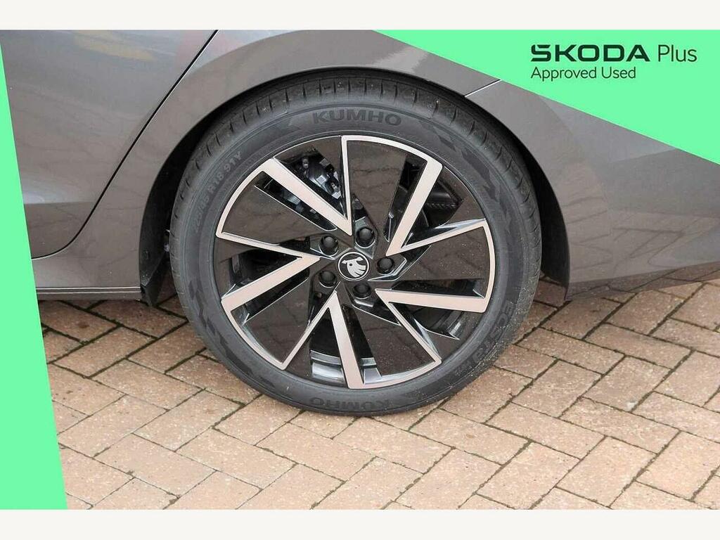 Skoda Octavia 2026 1.5 Tsi 150 E-tec Sportline Dsg Grey #5