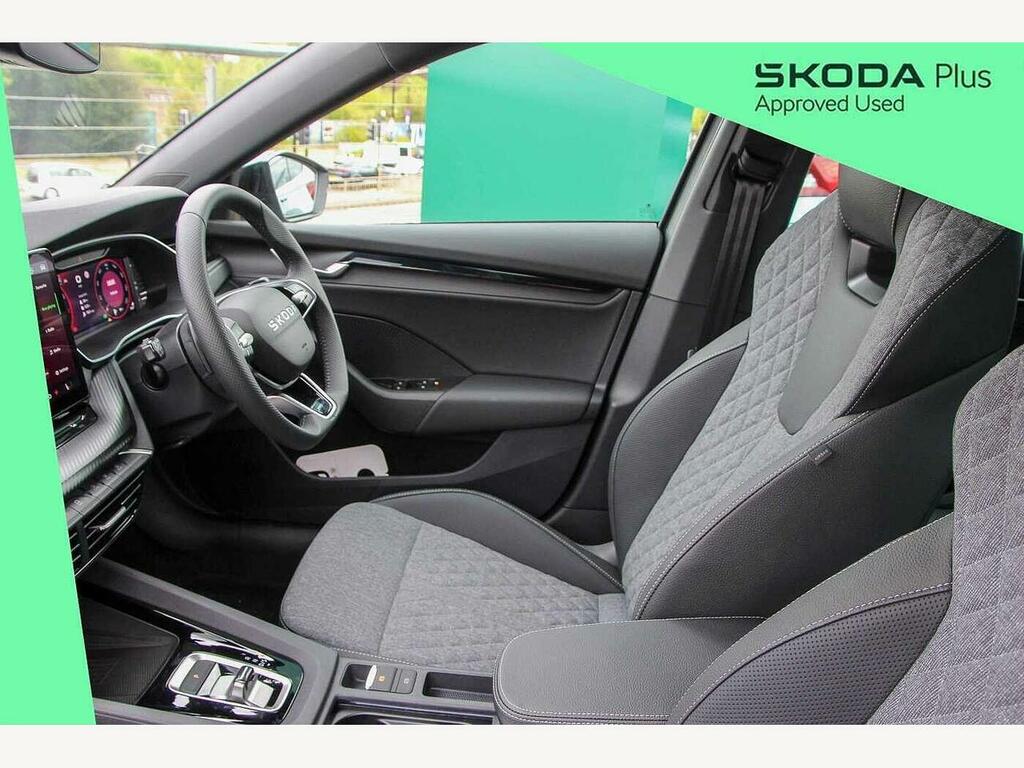 Skoda Octavia 2026 1.5 Tsi 150 E-tec Sportline Dsg Grey #2