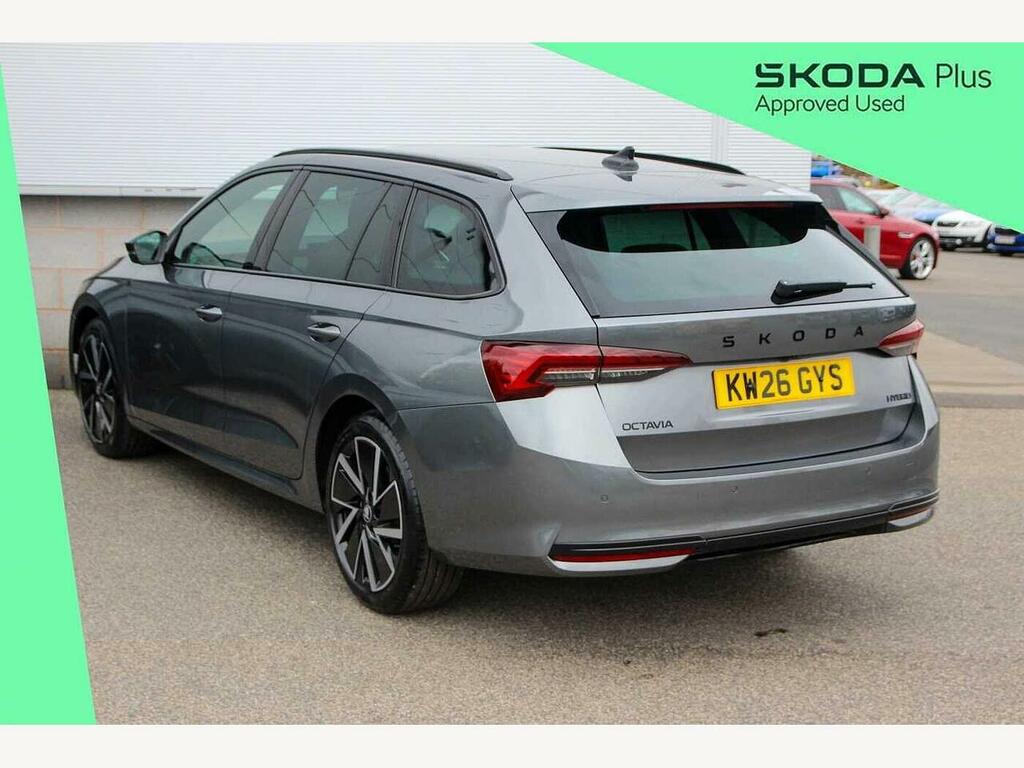 Skoda Octavia 2026 1.5 Tsi 150 E-tec Sportline Dsg Grey #3