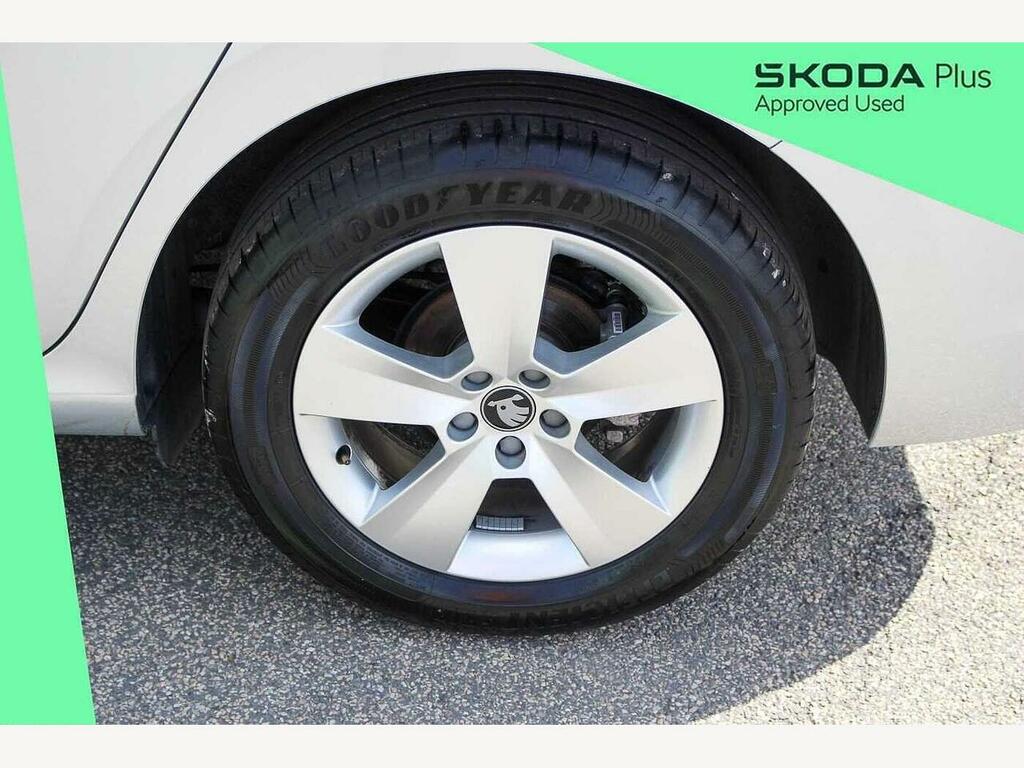 Skoda Scala 2025 1.0 Tsi 116 Se Edition Silver #5