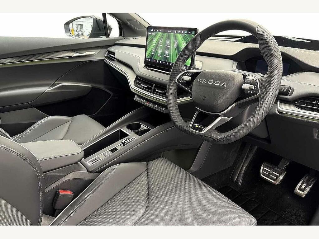 Skoda ENYAQ 2026 250Kw Vrs 84Kwh 4X4 Green #6