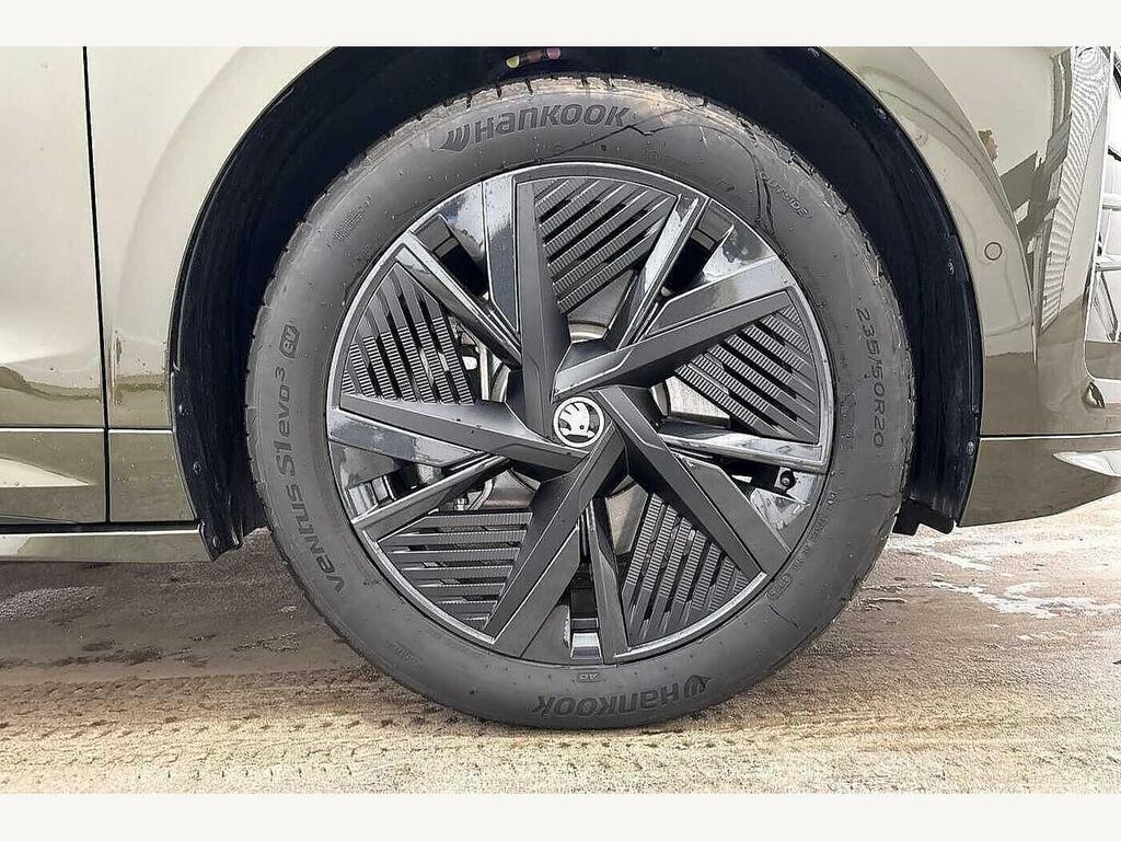 Skoda ENYAQ 2026 250Kw Vrs 84Kwh 4X4 Green #5