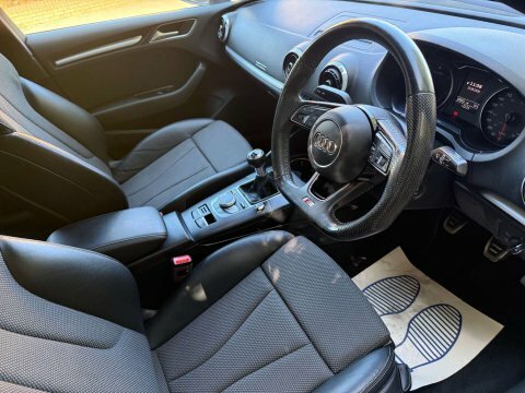 Audi A3 1.6 A3 Sportback GU69VGN White #5