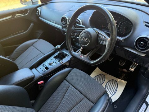 Audi A3 1.6 A3 Sportback GU69VGN White #4