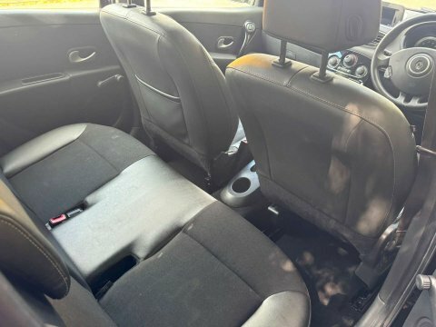 Renault Clio 1.2 Dynamique Tomtom Euro 5 Red #13