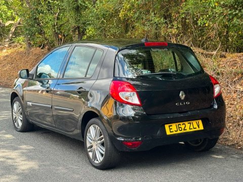 Renault Clio 1.2 Dynamique Tomtom Euro 5 Red #20