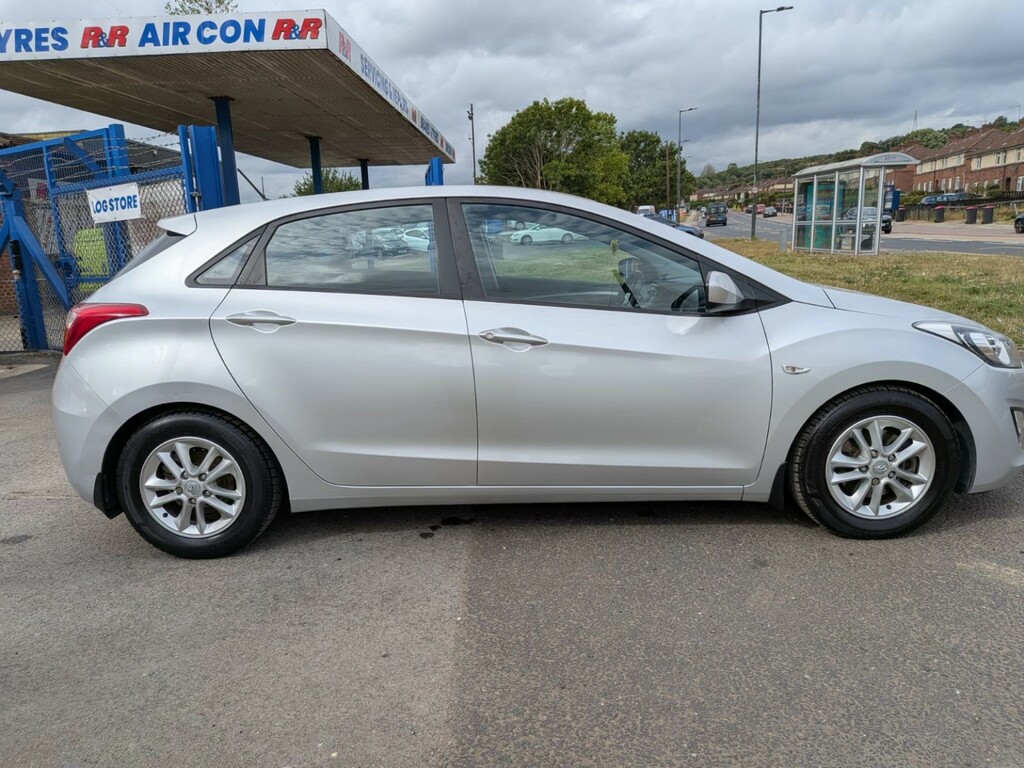 Hyundai I30 Hatchback 1.6 Crdi Blue Drive Active 2013 EA63BHV Silver #5