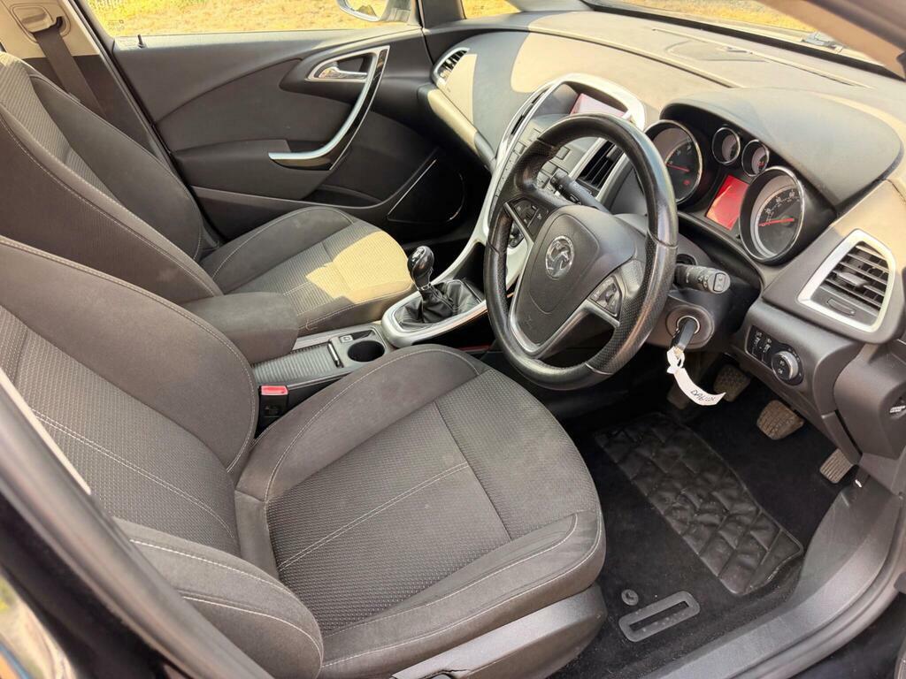Vauxhall Astra Hatchback 1.6 16V Se Euro 5 201262 Silver #32